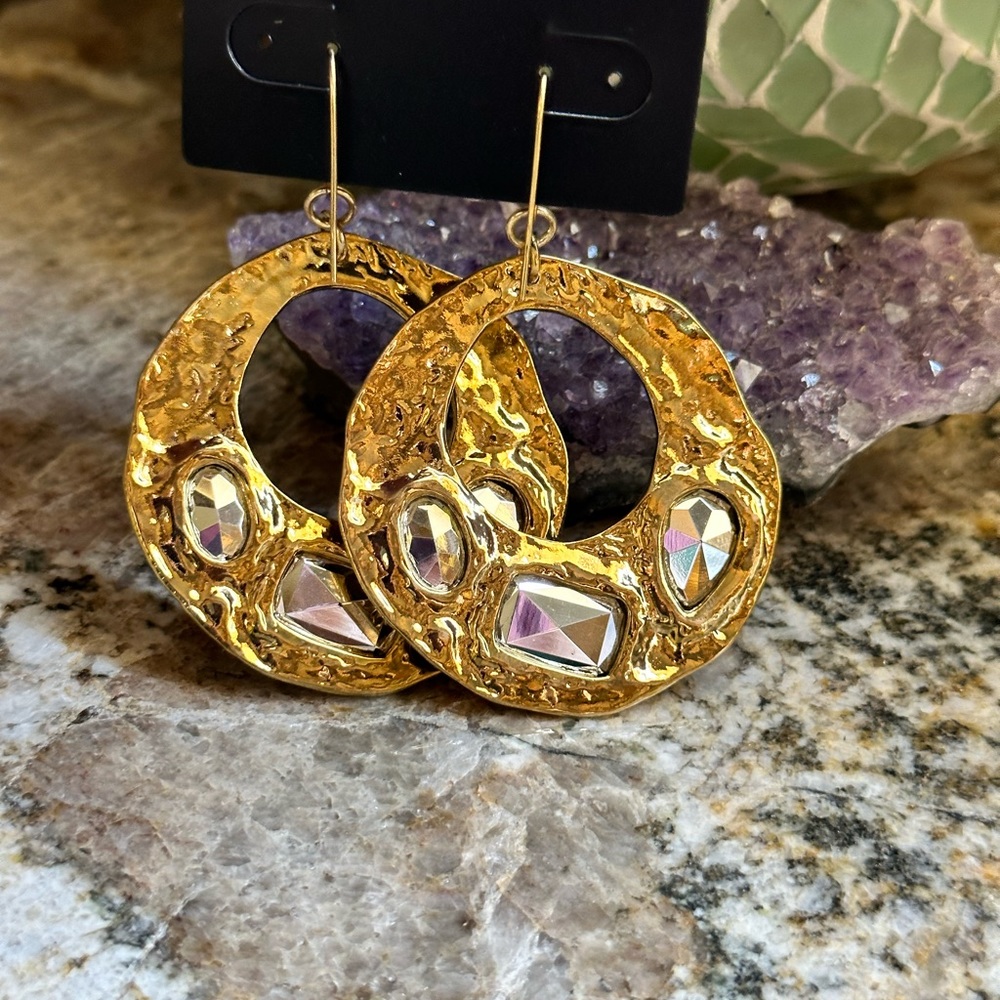 Gold Hammered Brown Gemstone Earrings - Picture 4 of 6